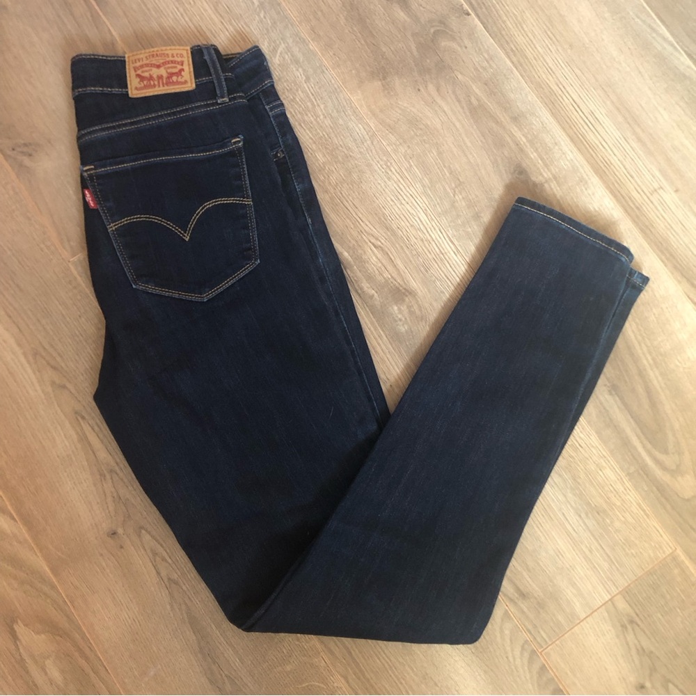 Levi's Women's Skinny Jeans in Dark Indigo